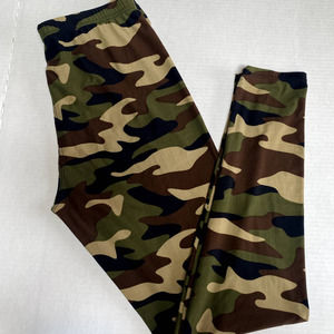 Camo Buttery soft leggings plus size